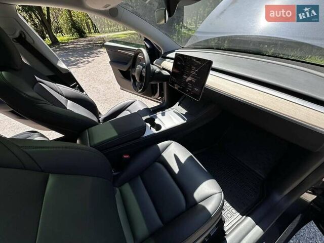 Серый Тесла Model Y, объемом двигателя 0 л и пробегом 19 тыс. км за 32500 $, фото 17 на Automoto.ua