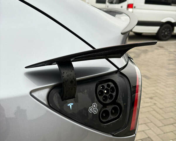 Серый Тесла Model Y, объемом двигателя 0 л и пробегом 17 тыс. км за 34300 $, фото 15 на Automoto.ua