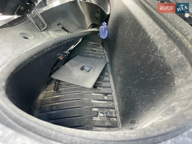 Серый Тесла Model Y, объемом двигателя 0 л и пробегом 36 тыс. км за 17800 $, фото 20 на Automoto.ua