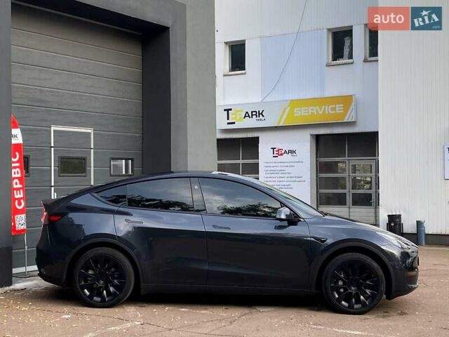 Сірий Тесла Model Y, об'ємом двигуна 0 л та пробігом 23 тис. км за 31999 $, фото 10 на Automoto.ua