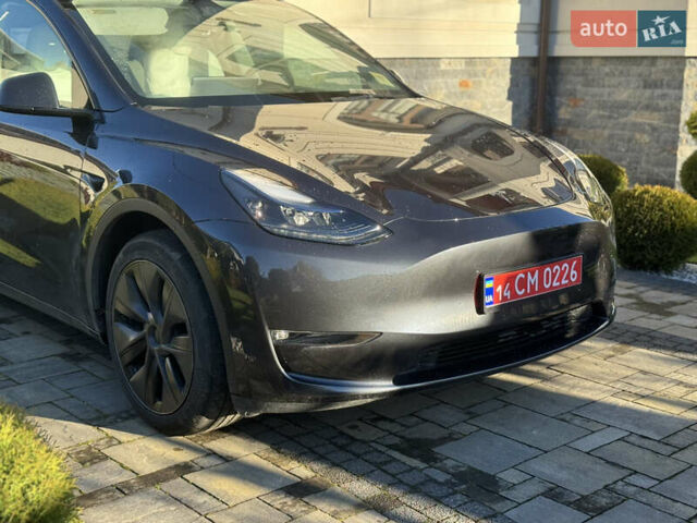 Серый Тесла Model Y, объемом двигателя 0 л и пробегом 8 тыс. км за 28700 $, фото 3 на Automoto.ua