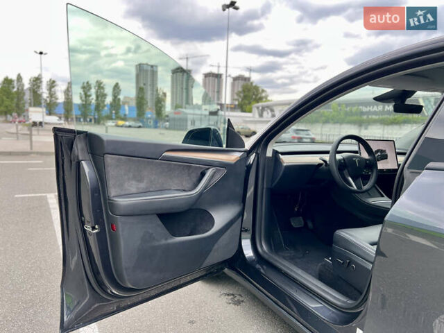 Серый Тесла Model Y, объемом двигателя 0 л и пробегом 13 тыс. км за 32999 $, фото 14 на Automoto.ua