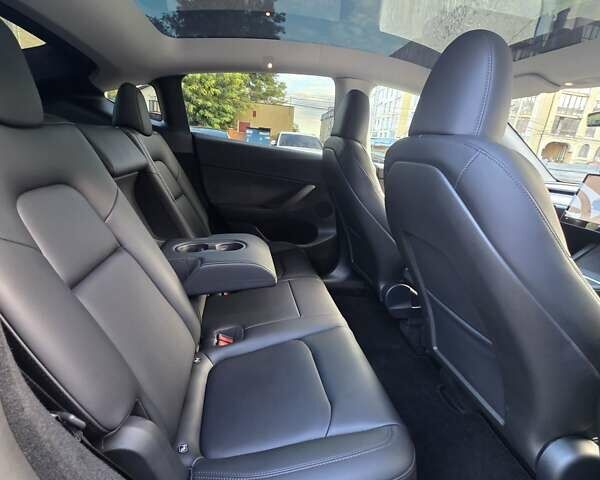 Сірий Тесла Model Y, об'ємом двигуна 0 л та пробігом 19 тис. км за 34900 $, фото 28 на Automoto.ua