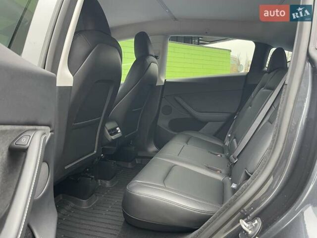 Серый Тесла Model Y, объемом двигателя 0 л и пробегом 22 тыс. км за 34700 $, фото 38 на Automoto.ua