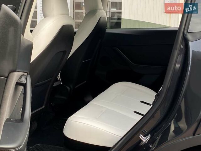 Сірий Тесла Model Y, об'ємом двигуна 0 л та пробігом 23 тис. км за 31999 $, фото 14 на Automoto.ua