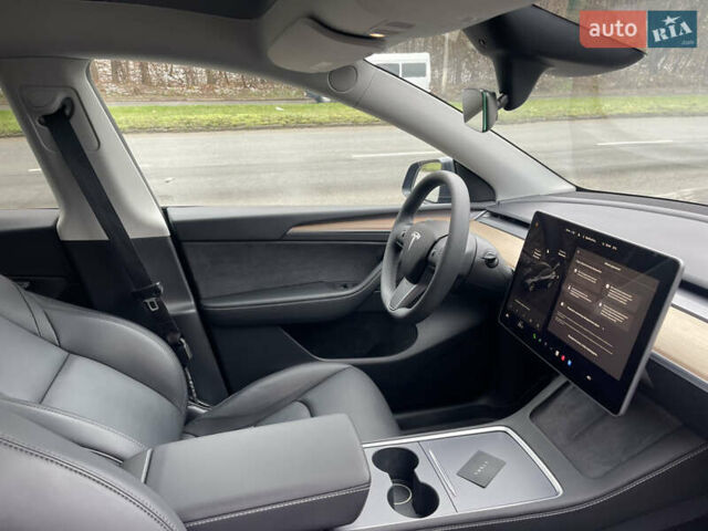 Сірий Тесла Model Y, об'ємом двигуна 0 л та пробігом 16 тис. км за 26000 $, фото 20 на Automoto.ua
