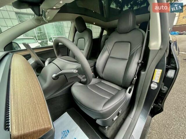 Серый Тесла Model Y, объемом двигателя 0 л и пробегом 23 тыс. км за 28800 $, фото 17 на Automoto.ua