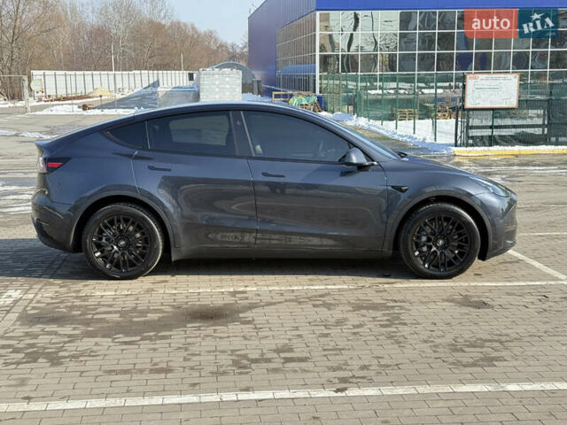 Серый Тесла Model Y, объемом двигателя 0 л и пробегом 21 тыс. км за 28900 $, фото 21 на Automoto.ua