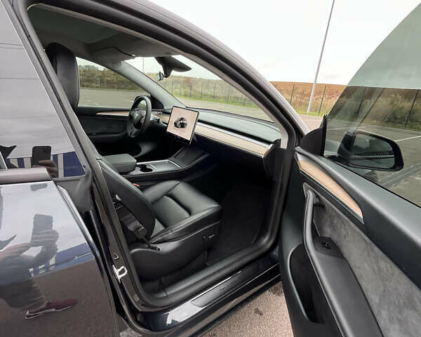 Тесла Model Y 2024 в Ровно на Automoto.ua Серый Тесла Model Y, объемом двигателя 0 л и пробегом 11 тыс. км за 33600 $, фото 6 на Automoto.ua