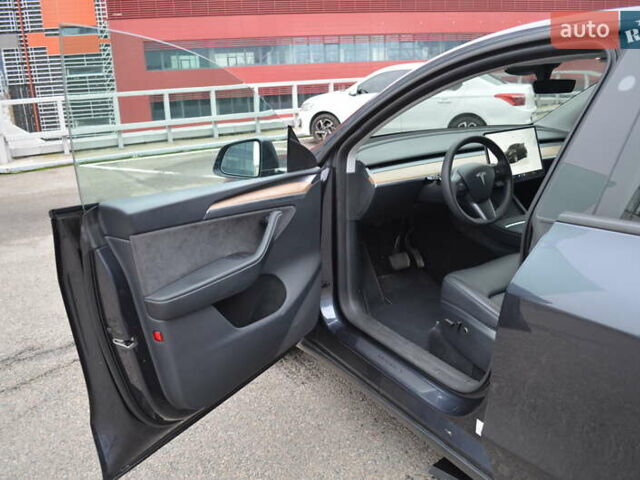 Сірий Тесла Model Y, об'ємом двигуна 0 л та пробігом 16 тис. км за 32000 $, фото 12 на Automoto.ua