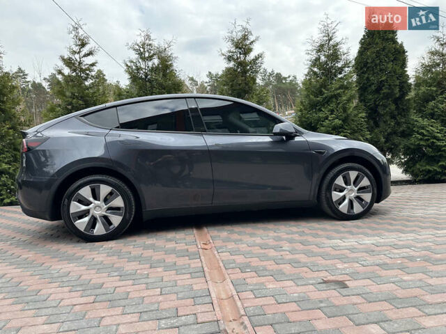 Серый Тесла Model Y, объемом двигателя 0 л и пробегом 15 тыс. км за 34500 $, фото 15 на Automoto.ua