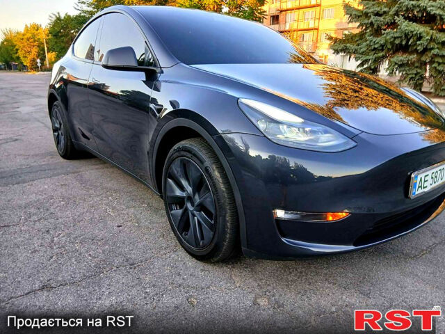 Серый Тесла Model Y, объемом двигателя 0.38 л и пробегом 6 тыс. км за 27000 $, фото 7 на Automoto.ua