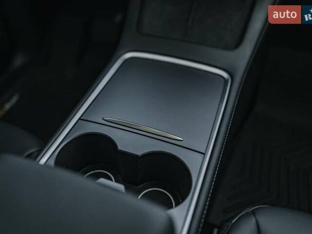 Сірий Тесла Model Y, об'ємом двигуна 0 л та пробігом 12 тис. км за 32500 $, фото 75 на Automoto.ua