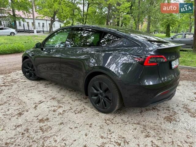 Серый Тесла Model Y, объемом двигателя 0 л и пробегом 9 тыс. км за 29990 $, фото 3 на Automoto.ua