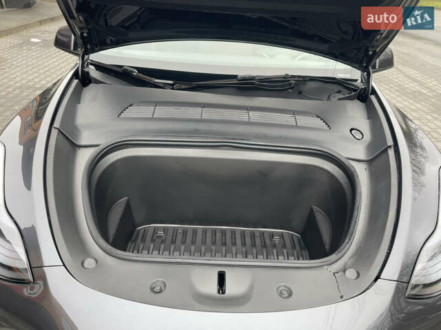 Сірий Тесла Model Y, об'ємом двигуна 0 л та пробігом 16 тис. км за 26000 $, фото 32 на Automoto.ua