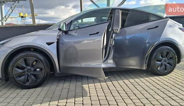 Сірий Тесла Model Y, об'ємом двигуна 0 л та пробігом 11 тис. км за 31000 $, фото 5 на Automoto.ua