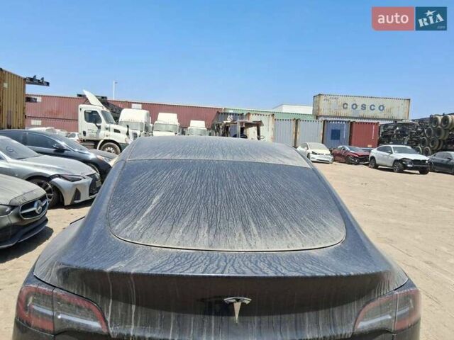 Серый Тесла Model Y, объемом двигателя 0 л и пробегом 13 тыс. км за 25500 $, фото 6 на Automoto.ua