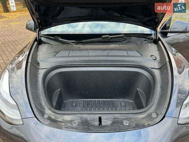 Серый Тесла Model Y, объемом двигателя 0 л и пробегом 4 тыс. км за 29900 $, фото 18 на Automoto.ua