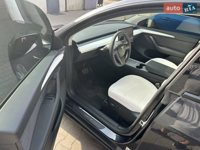 Серый Тесла Model Y, объемом двигателя 0 л и пробегом 6 тыс. км за 29500 $, фото 34 на Automoto.ua
