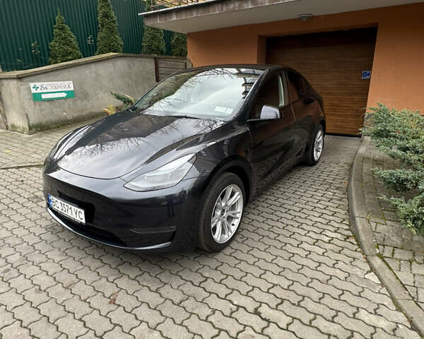 Серый Тесла Model Y, объемом двигателя 0 л и пробегом 15 тыс. км за 34500 $, фото 2 на Automoto.ua