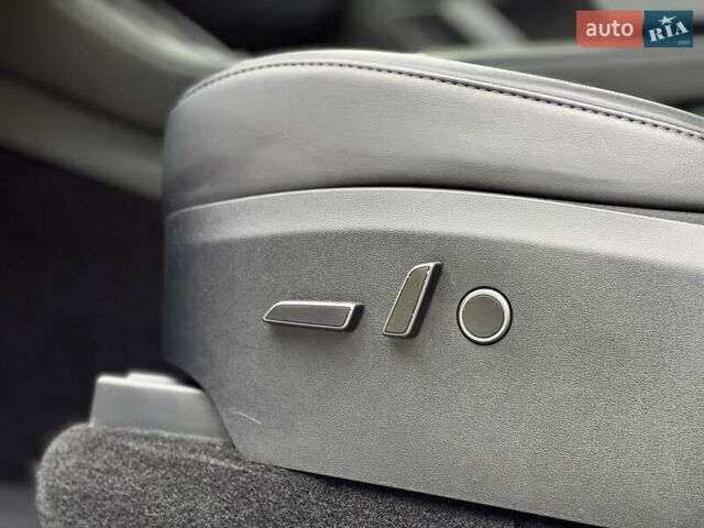 Серый Тесла Model Y, объемом двигателя 0 л и пробегом 13 тыс. км за 32999 $, фото 17 на Automoto.ua
