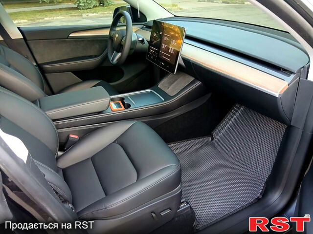 Серый Тесла Model Y, объемом двигателя 0.38 л и пробегом 6 тыс. км за 27000 $, фото 12 на Automoto.ua
