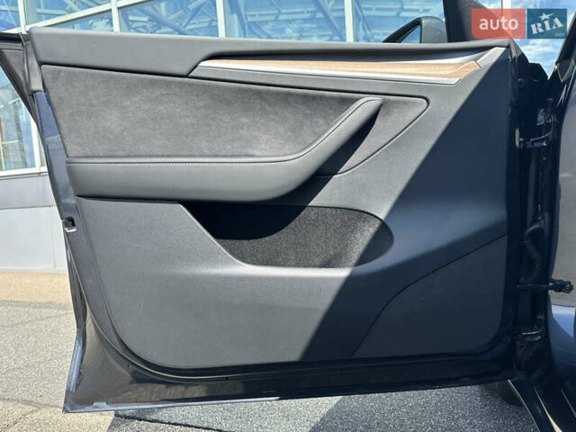 Серый Тесла Model Y, объемом двигателя 0 л и пробегом 1 тыс. км за 35490 $, фото 27 на Automoto.ua