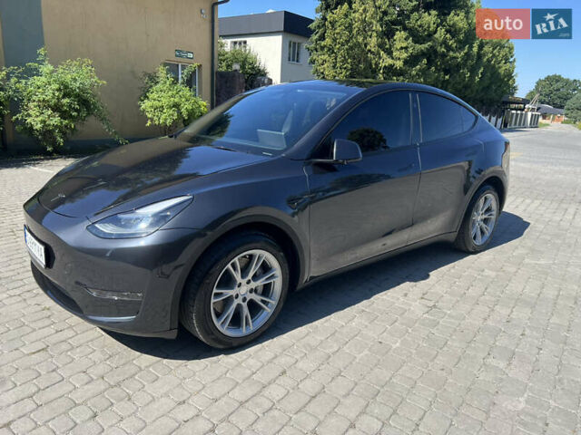 Серый Тесла Model Y, объемом двигателя 0 л и пробегом 12 тыс. км за 30000 $, фото 6 на Automoto.ua