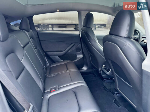 Серый Тесла Model Y, объемом двигателя 0 л и пробегом 22 тыс. км за 27000 $, фото 15 на Automoto.ua