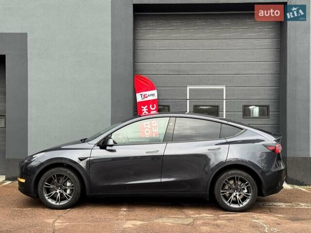 Серый Тесла Model Y, объемом двигателя 0 л и пробегом 24 тыс. км за 33500 $, фото 5 на Automoto.ua