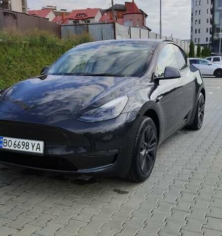 Серый Тесла Model Y, объемом двигателя 0 л и пробегом 3 тыс. км за 29000 $, фото 3 на Automoto.ua