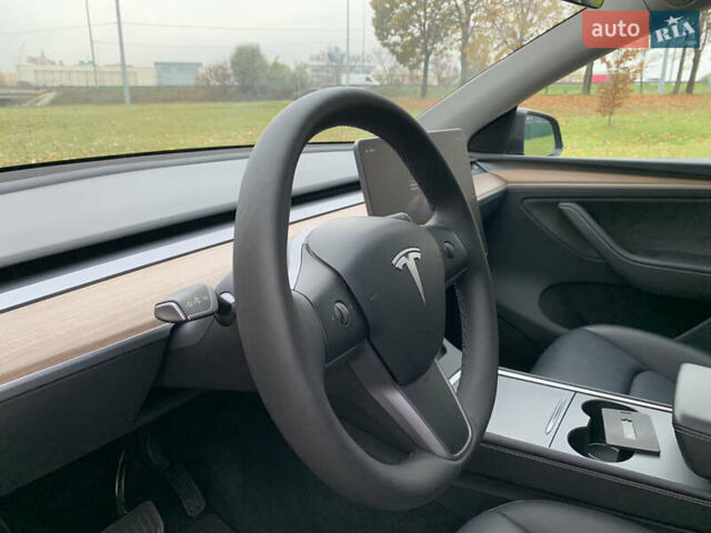 Серый Тесла Model Y, объемом двигателя 0 л и пробегом 14 тыс. км за 32300 $, фото 44 на Automoto.ua
