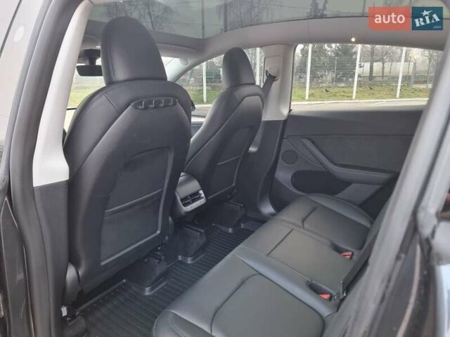 Серый Тесла Model Y, объемом двигателя 0 л и пробегом 24 тыс. км за 30900 $, фото 14 на Automoto.ua