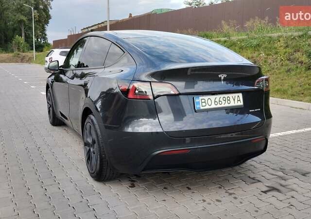 Серый Тесла Model Y, объемом двигателя 0 л и пробегом 3 тыс. км за 29000 $, фото 1 на Automoto.ua