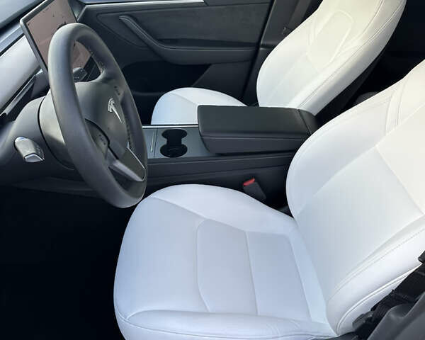 Сірий Тесла Model Y, об'ємом двигуна 0 л та пробігом 30 тис. км за 33999 $, фото 15 на Automoto.ua