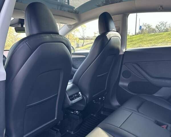 Сірий Тесла Model Y, об'ємом двигуна 0 л та пробігом 25 тис. км за 35500 $, фото 7 на Automoto.ua