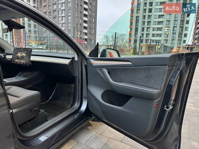 Сірий Тесла Model Y, об'ємом двигуна 0 л та пробігом 27 тис. км за 30900 $, фото 14 на Automoto.ua