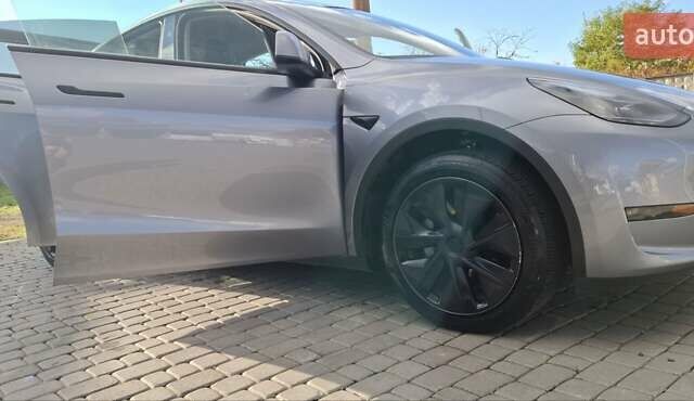 Сірий Тесла Model Y, об'ємом двигуна 0 л та пробігом 11 тис. км за 31000 $, фото 2 на Automoto.ua
