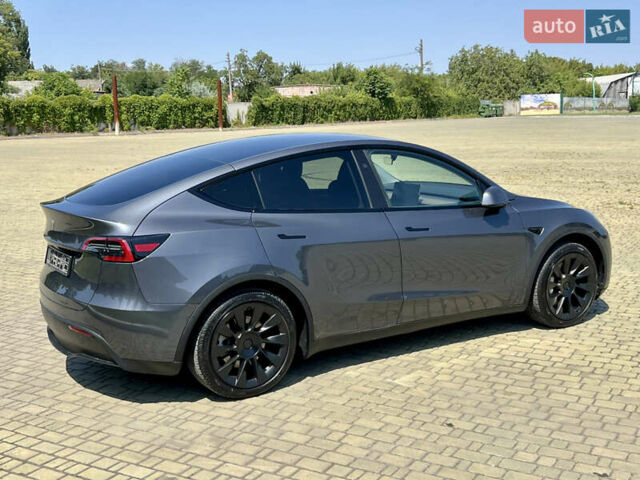 Серый Тесла Model Y, объемом двигателя 0 л и пробегом 45 тыс. км за 24500 $, фото 51 на Automoto.ua
