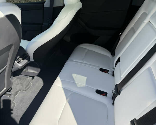 Серый Тесла Model Y, объемом двигателя 0 л и пробегом 11 тыс. км за 33900 $, фото 18 на Automoto.ua