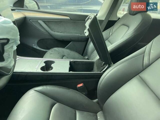 Серый Тесла Model Y, объемом двигателя 0 л и пробегом 36 тыс. км за 17800 $, фото 9 на Automoto.ua