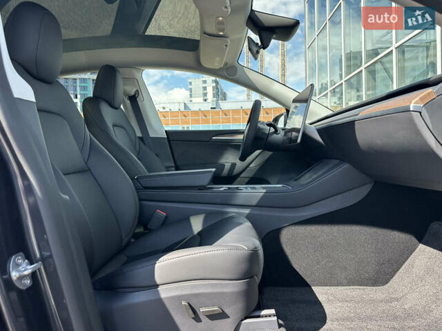 Серый Тесла Model Y, объемом двигателя 0 л и пробегом 1 тыс. км за 35490 $, фото 43 на Automoto.ua