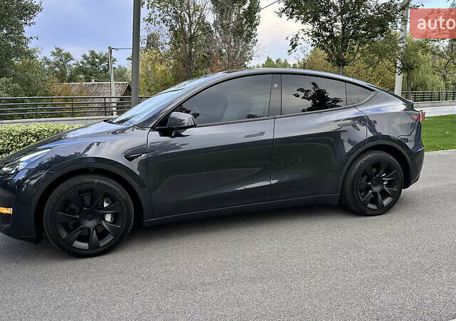Сірий Тесла Model Y, об'ємом двигуна 0 л та пробігом 7 тис. км за 32500 $, фото 2 на Automoto.ua