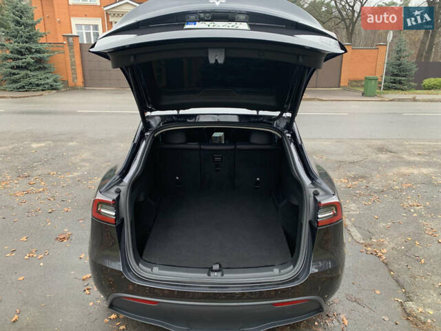 Серый Тесла Model Y, объемом двигателя 0 л и пробегом 35 тыс. км за 32900 $, фото 12 на Automoto.ua