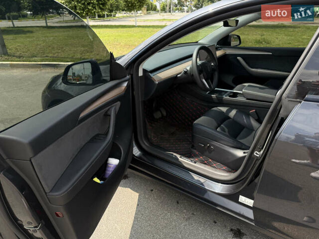 Серый Тесла Model Y, объемом двигателя 0 л и пробегом 19 тыс. км за 38000 $, фото 9 на Automoto.ua