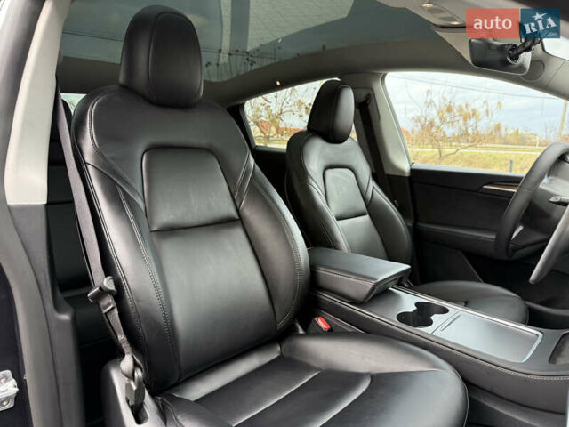Сірий Тесла Model Y, об'ємом двигуна 0 л та пробігом 13 тис. км за 29999 $, фото 42 на Automoto.ua