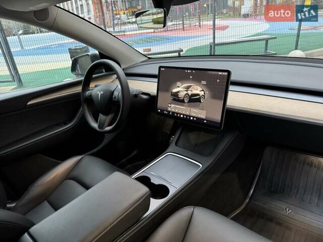 Сірий Тесла Model Y, об'ємом двигуна 0 л та пробігом 27 тис. км за 30900 $, фото 16 на Automoto.ua