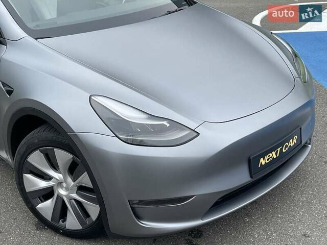 Серый Тесла Model Y, объемом двигателя 0 л и пробегом 25 тыс. км за 36700 $, фото 3 на Automoto.ua