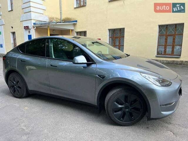 Серый Тесла Model Y, объемом двигателя 0 л и пробегом 3 тыс. км за 25500 $, фото 6 на Automoto.ua