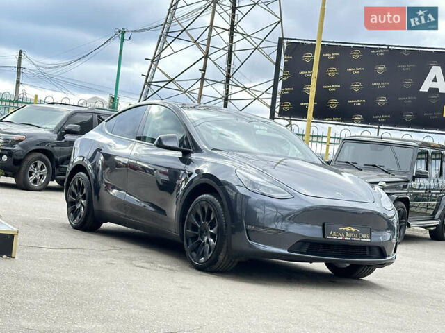 Серый Тесла Model Y, объемом двигателя 0 л и пробегом 1 тыс. км за 39900 $, фото 8 на Automoto.ua